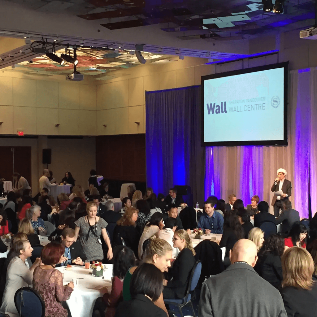 pop-trivia-team-building-corporate-event-stage