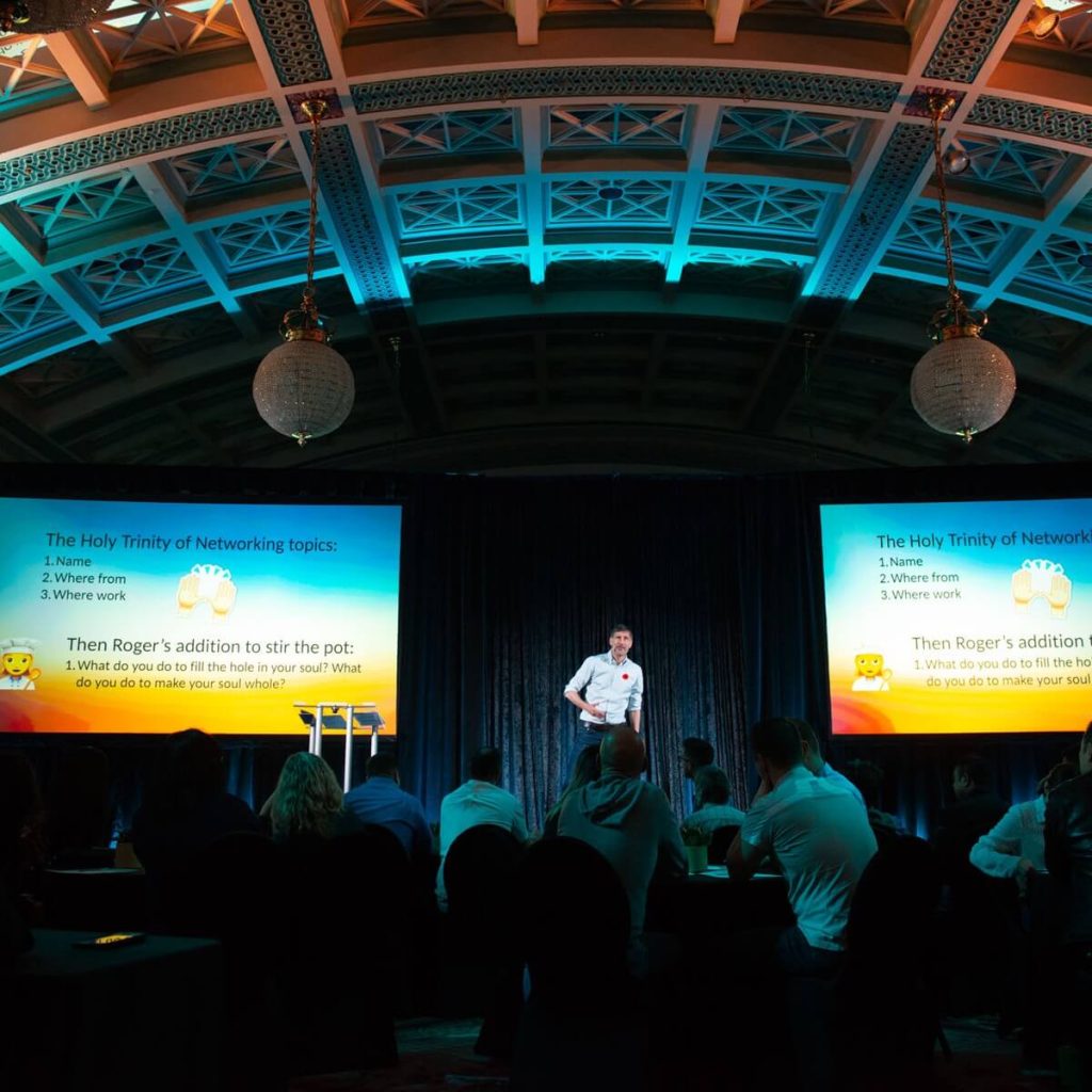 roger-haskett-corporate-keynote-speaker_04_BOSA_ballroom